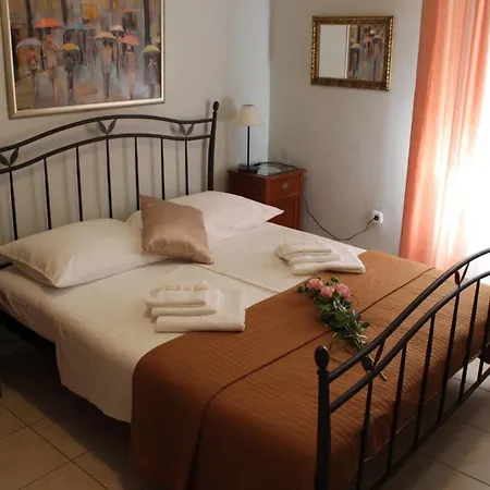 Adagio Theatre * Split