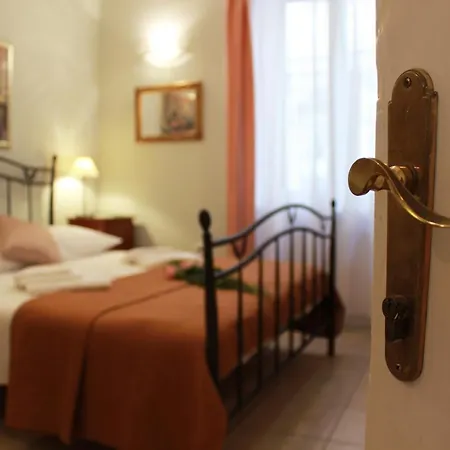 Adagio Theatre Split