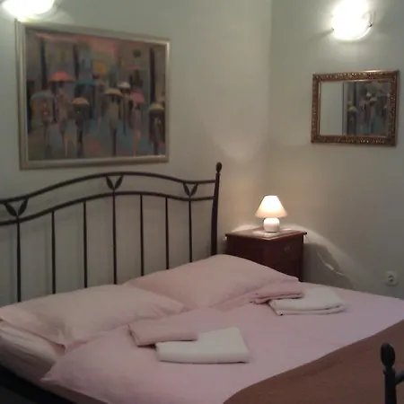 Adagio Theatre * Split