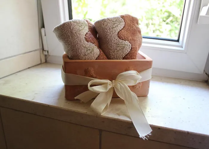 Adagio Theatre * Split