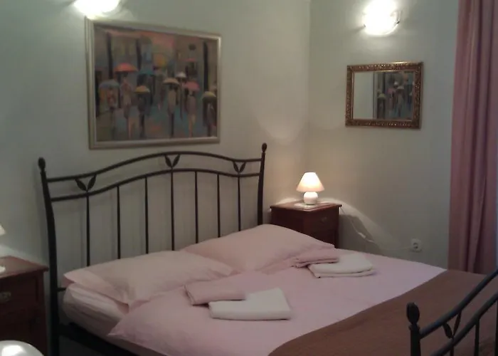 Adagio Theatre * Split