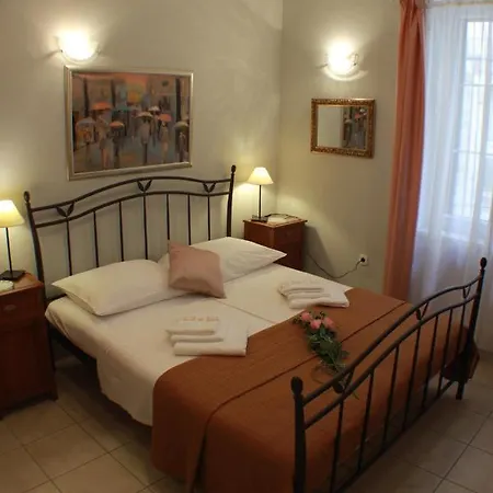 Adagio Theatre Apartment