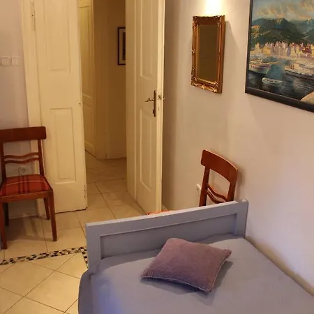 Apartment Adagio Theatre *