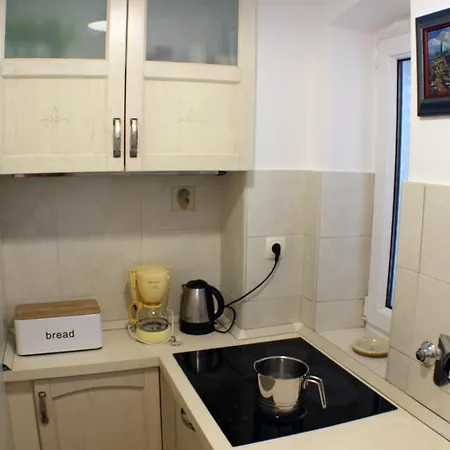 Adagio Theatre Apartment